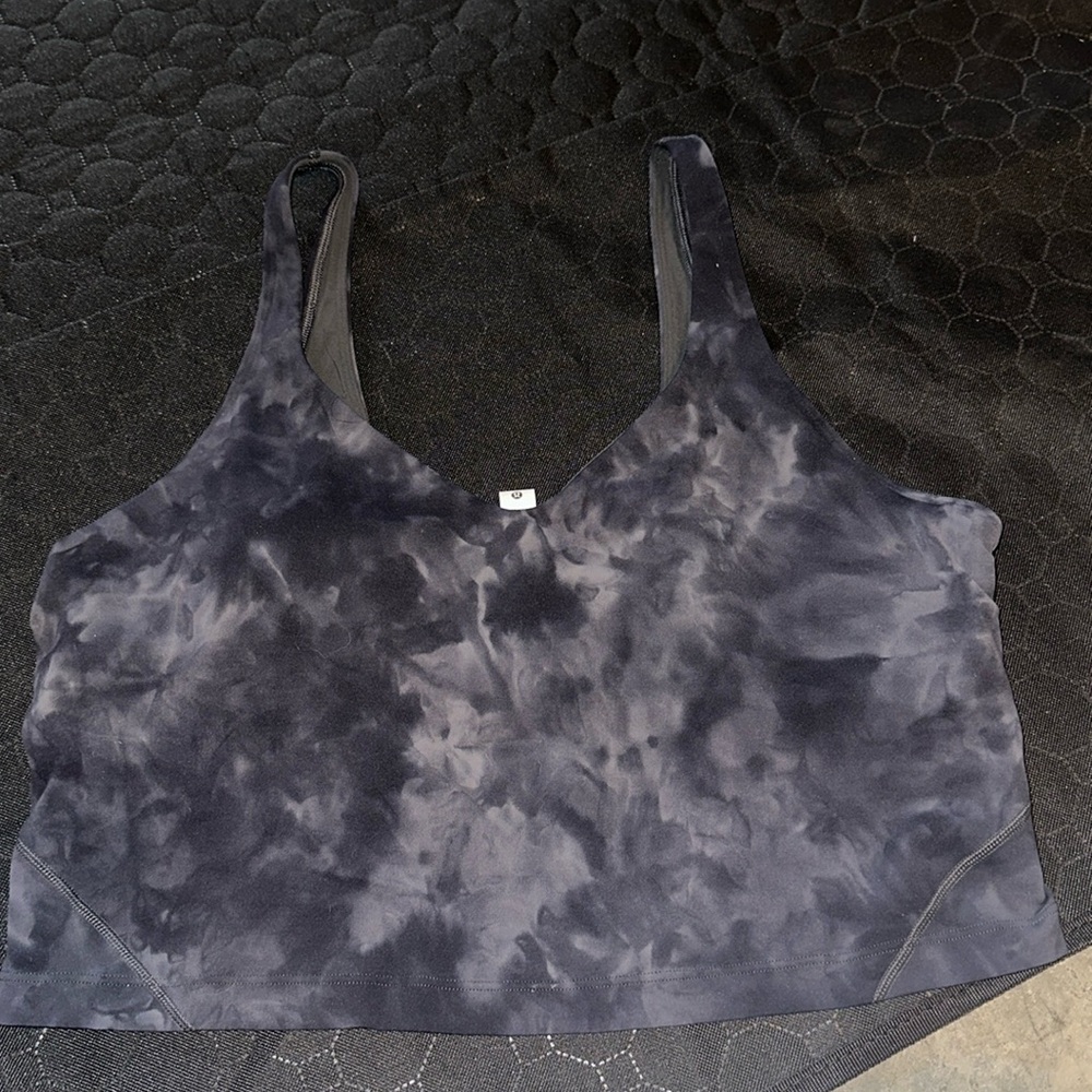 Lululemon cropped top